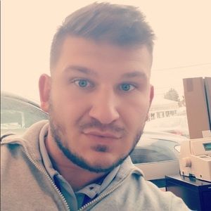 Meet your Posher, Justin